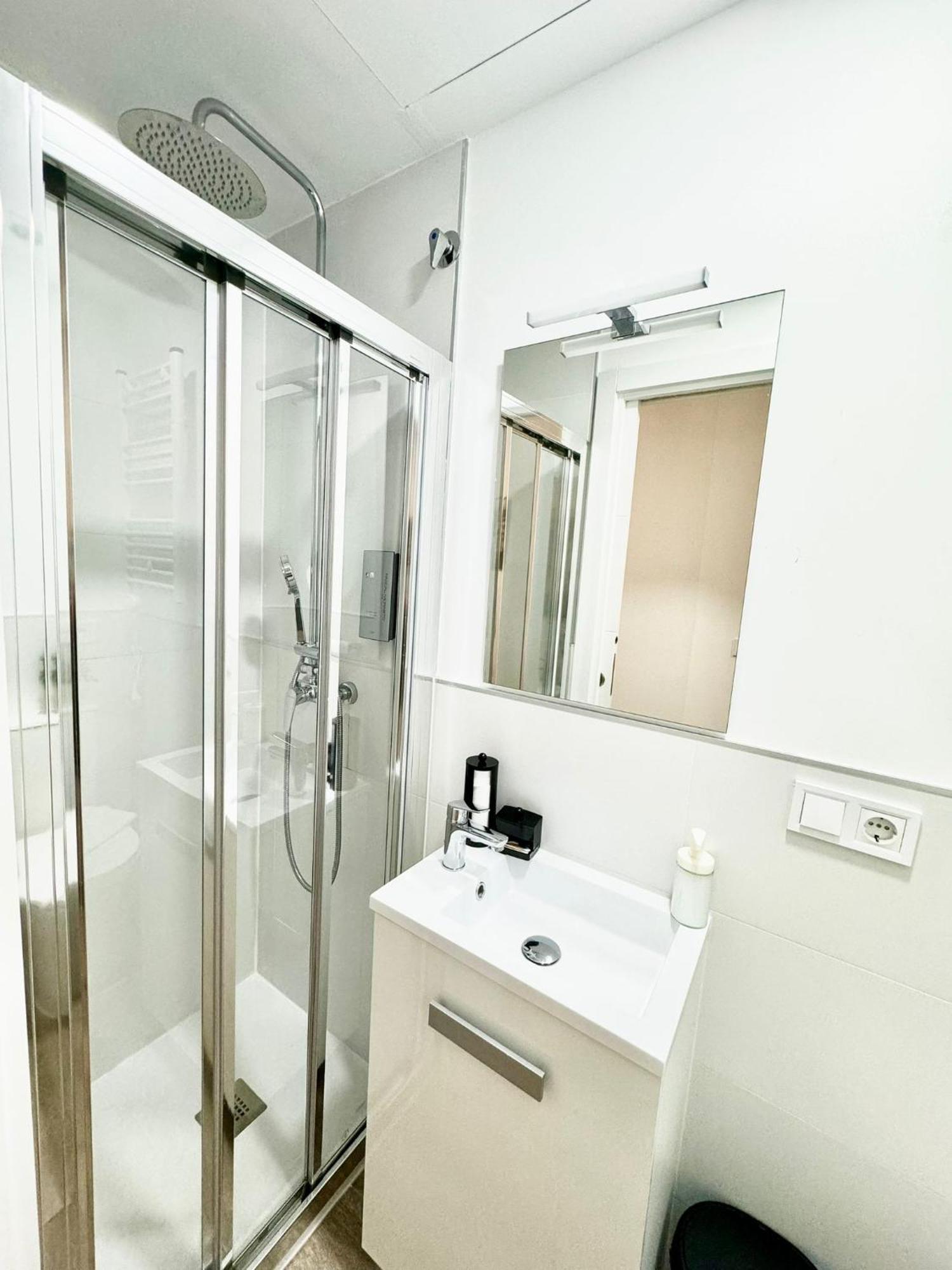 Apartamentos Madrid Connection - Universidad By Oshun Apartments Exterior photo